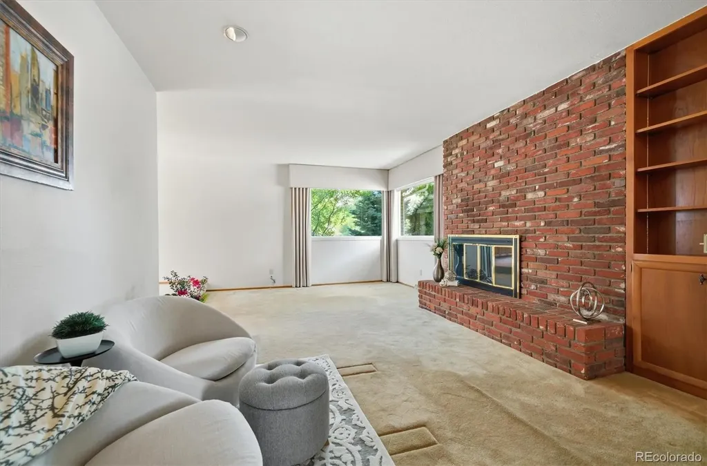 2182 W Briarwood Avenue Littleton CO 80120