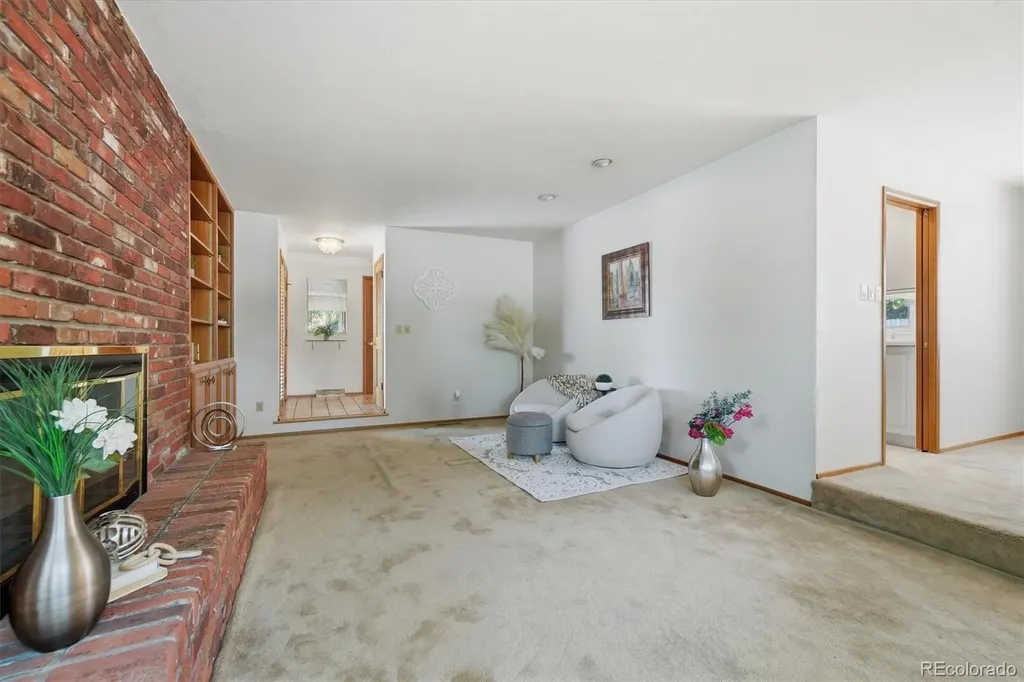 2182 W Briarwood Avenue Littleton CO 80120