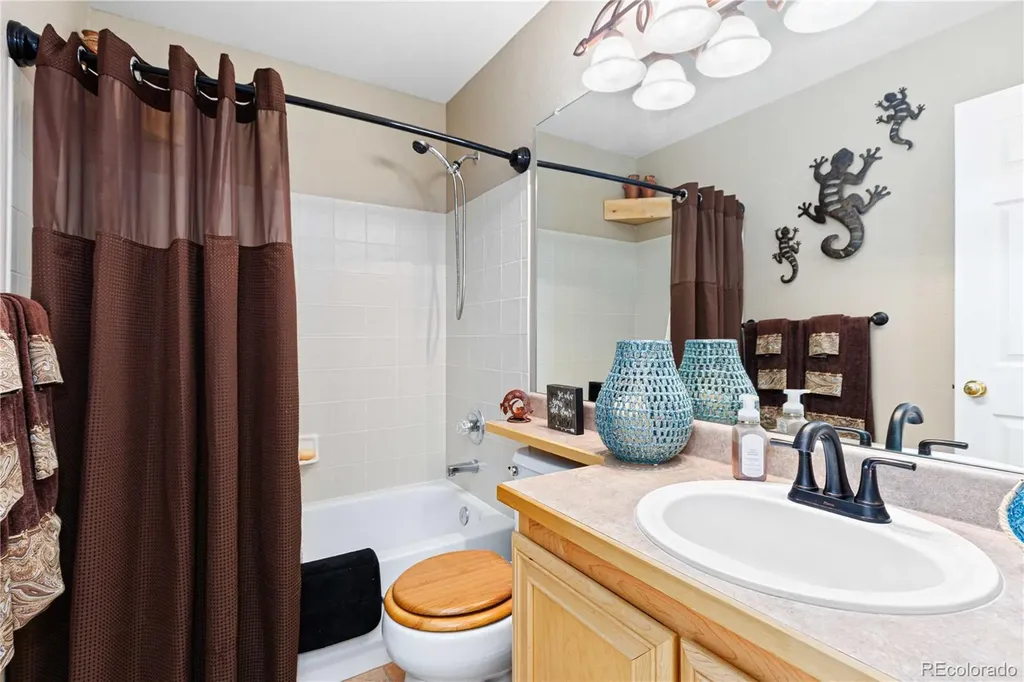 5688 S Winnipeg Street Aurora CO 80015