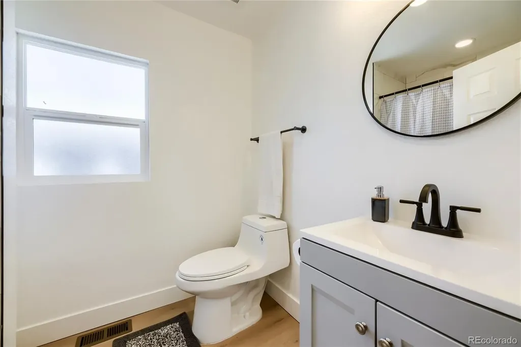 2235 Eaton Street Edgewater CO 80214