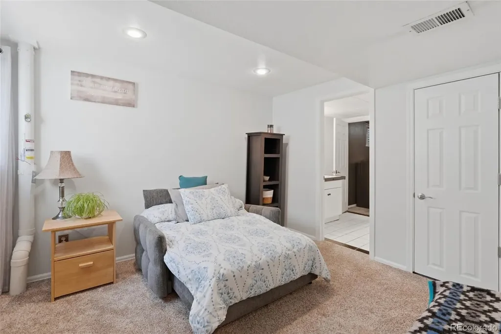 999 S Telluride Street Aurora CO 80017