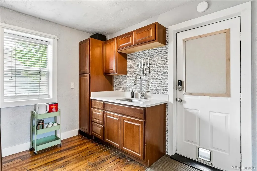 2422 Stout Street Denver CO 80205