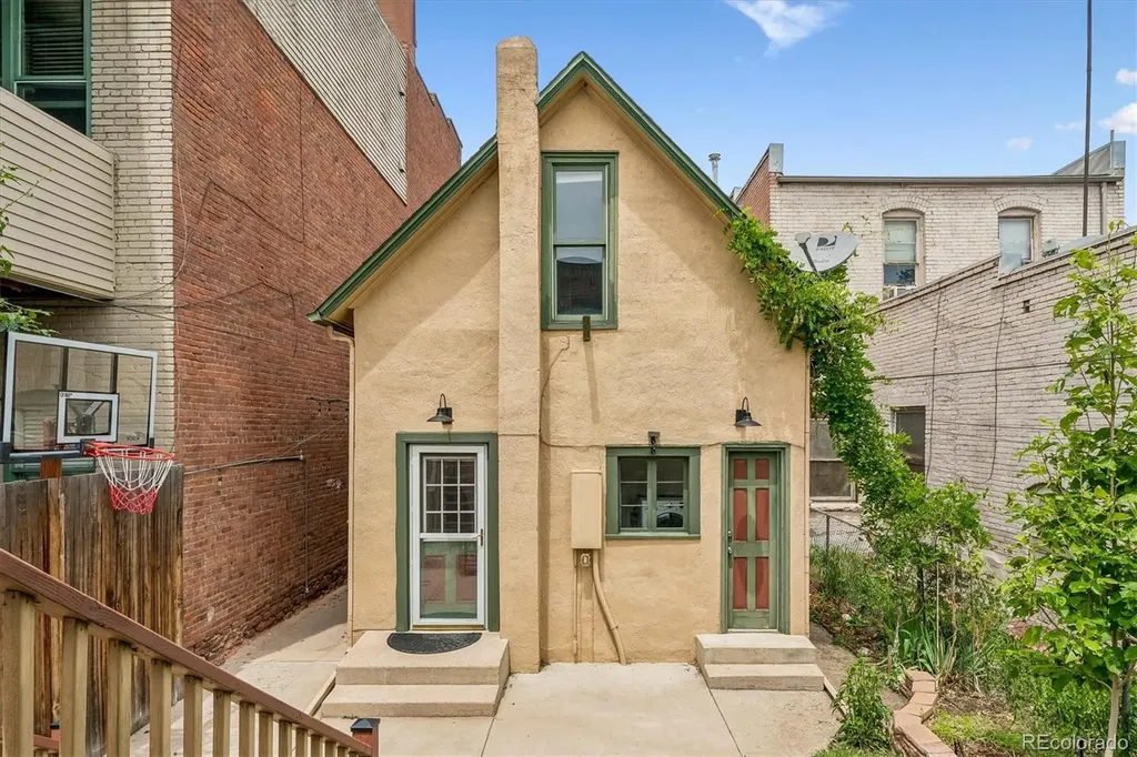 2422 Stout Street Denver CO 80205