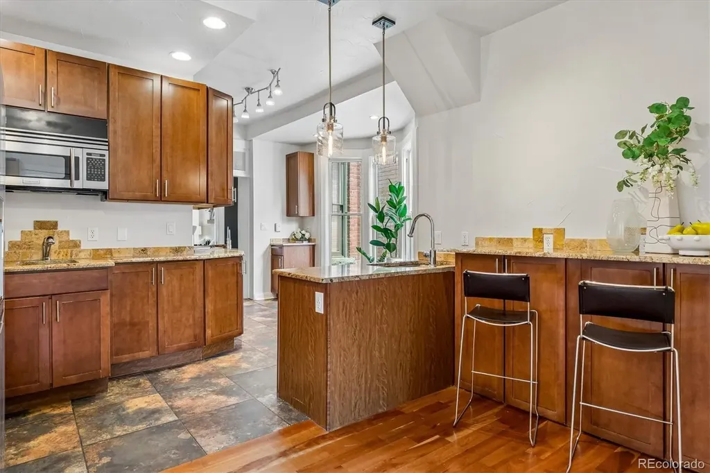 2422 Stout Street Denver CO 80205