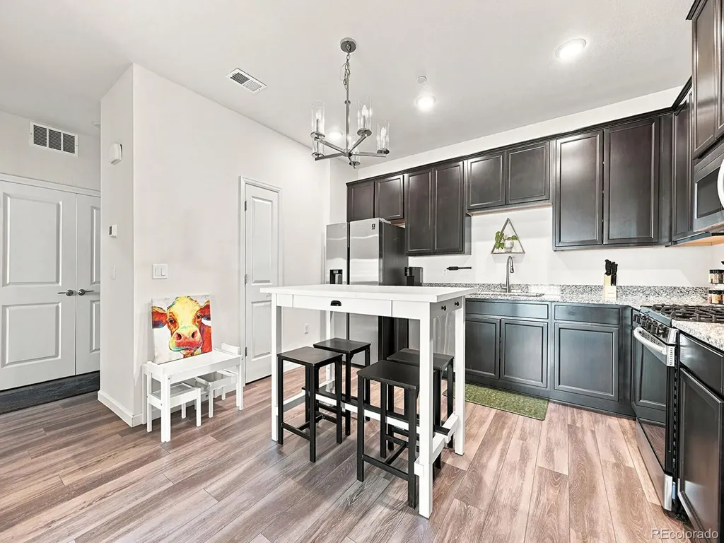 1841 S Dunkirk Street Aurora CO 80017