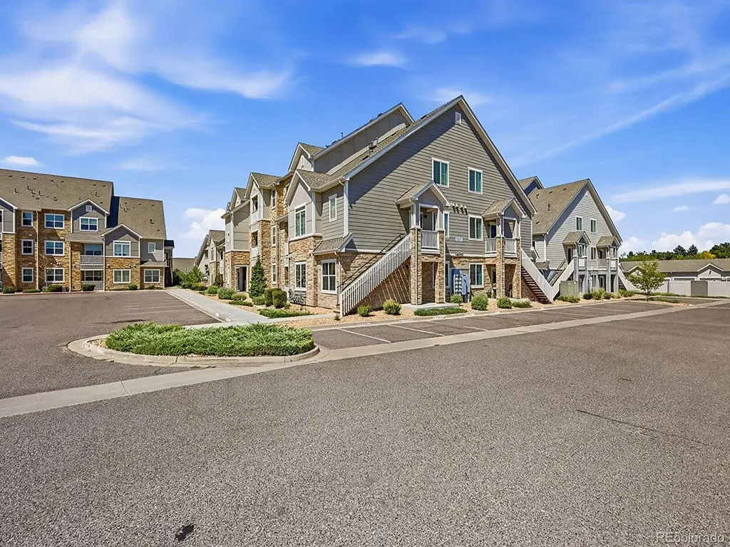 1841 S Dunkirk Street Aurora CO 80017