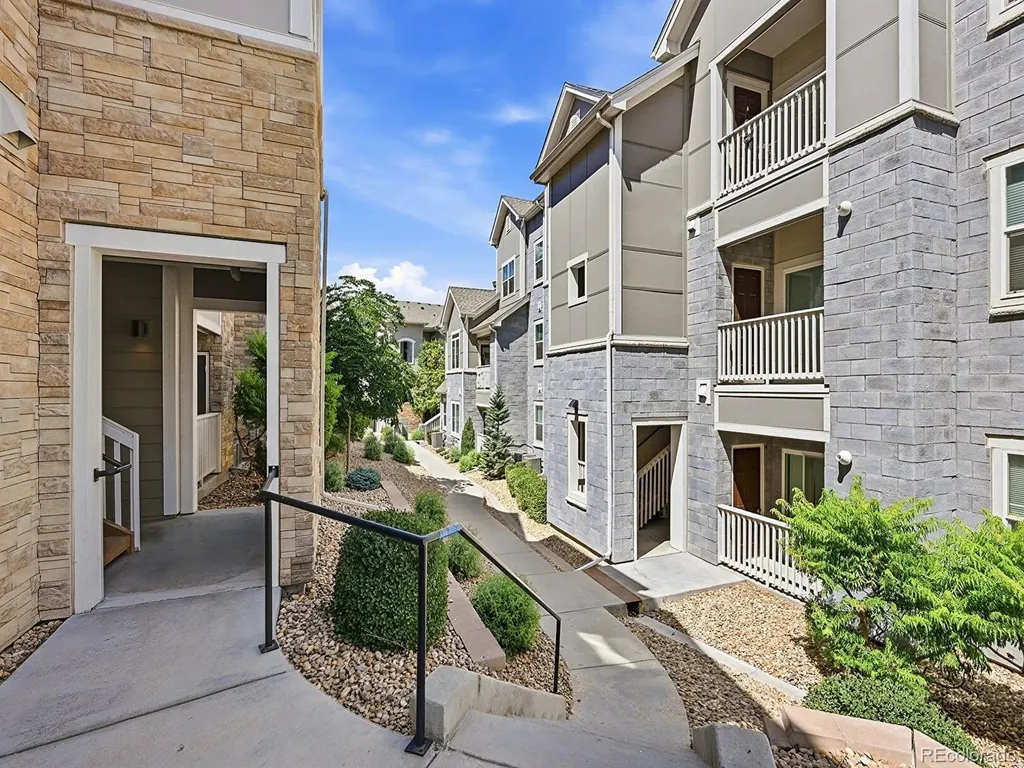 1841 S Dunkirk Street Aurora CO 80017