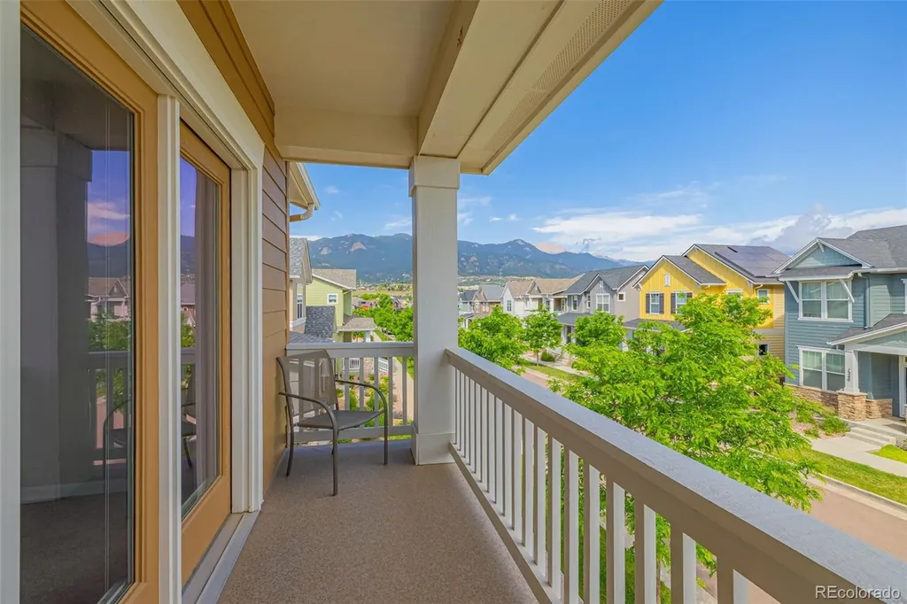 1233 Solitaire Colorado Springs CO 80905