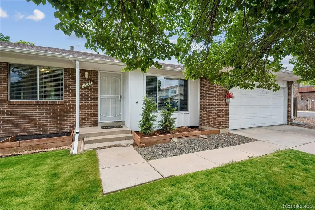 2596 S Pagosa Street Aurora CO 80013