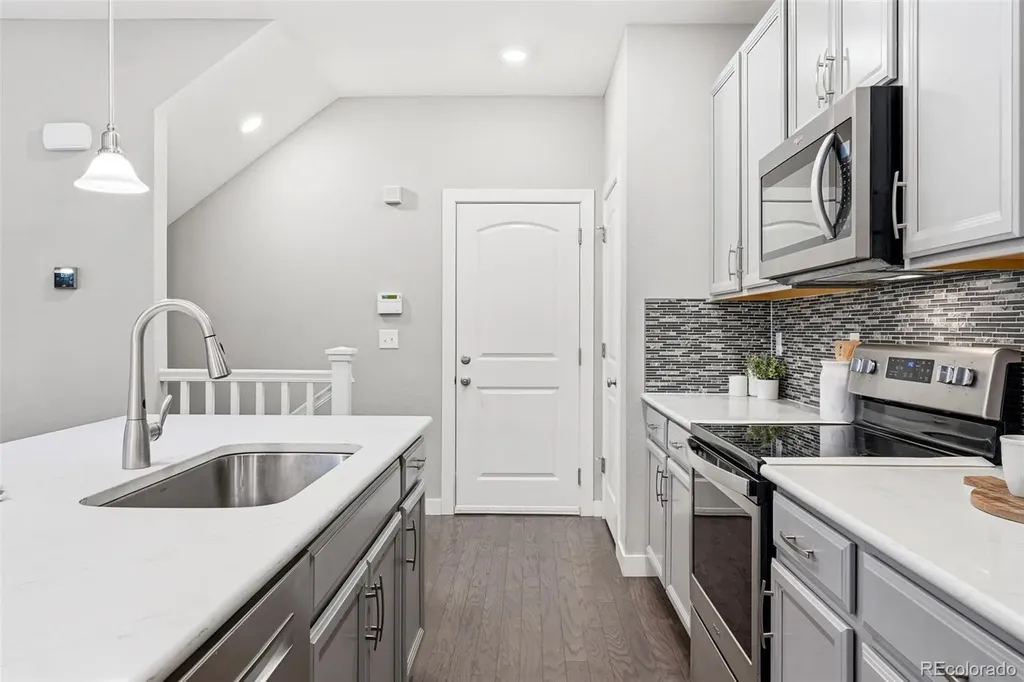 23201 E Jamison Drive Aurora CO 80016