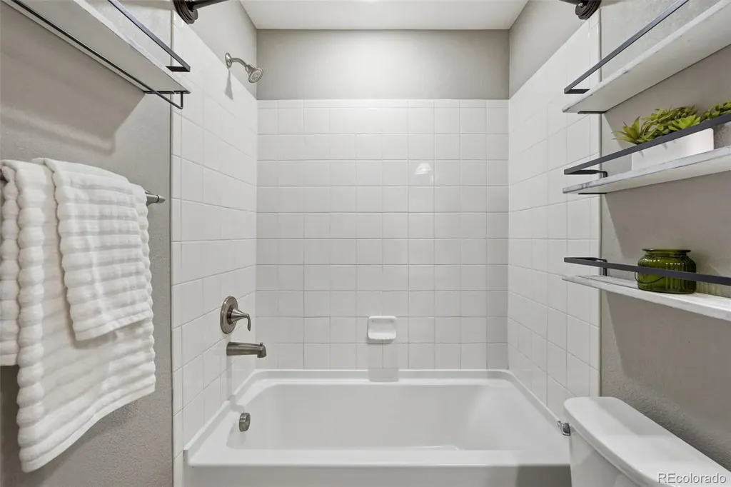 23201 E Jamison Drive Aurora CO 80016