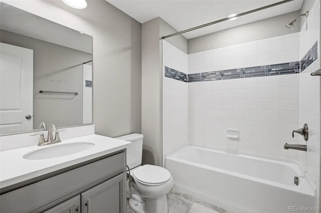 23201 E Jamison Drive Aurora CO 80016