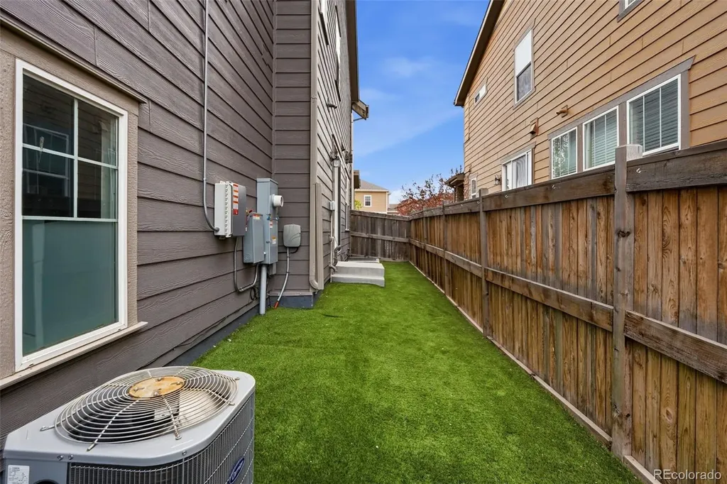 23201 E Jamison Drive Aurora CO 80016