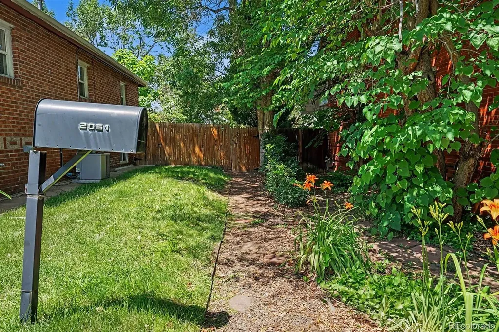 2061 S Pearl Street Denver CO 80210