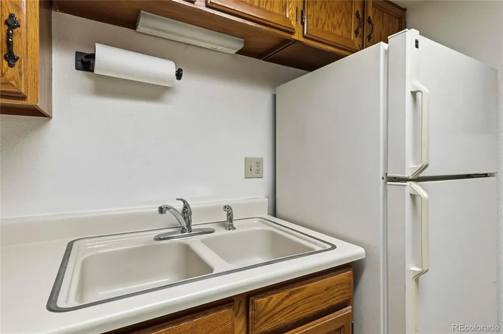 923 S Zeno Way Aurora CO 80017