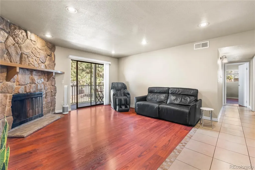 921 S Walden Street Aurora CO 80017