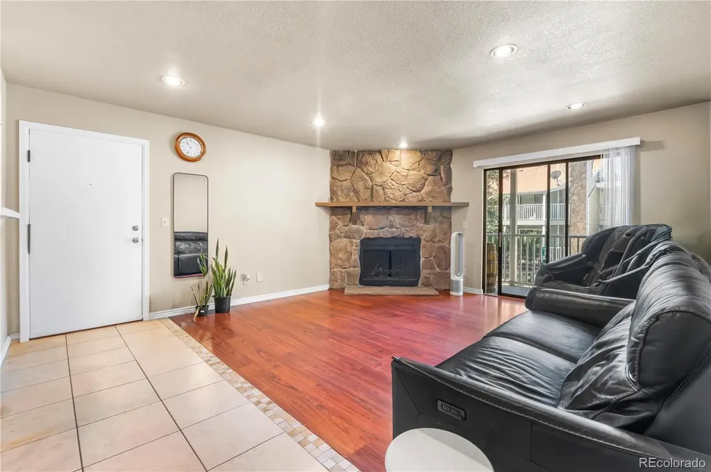 921 S Walden Street Aurora CO 80017