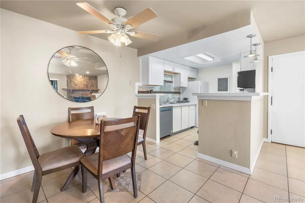 921 S Walden Street Aurora CO 80017