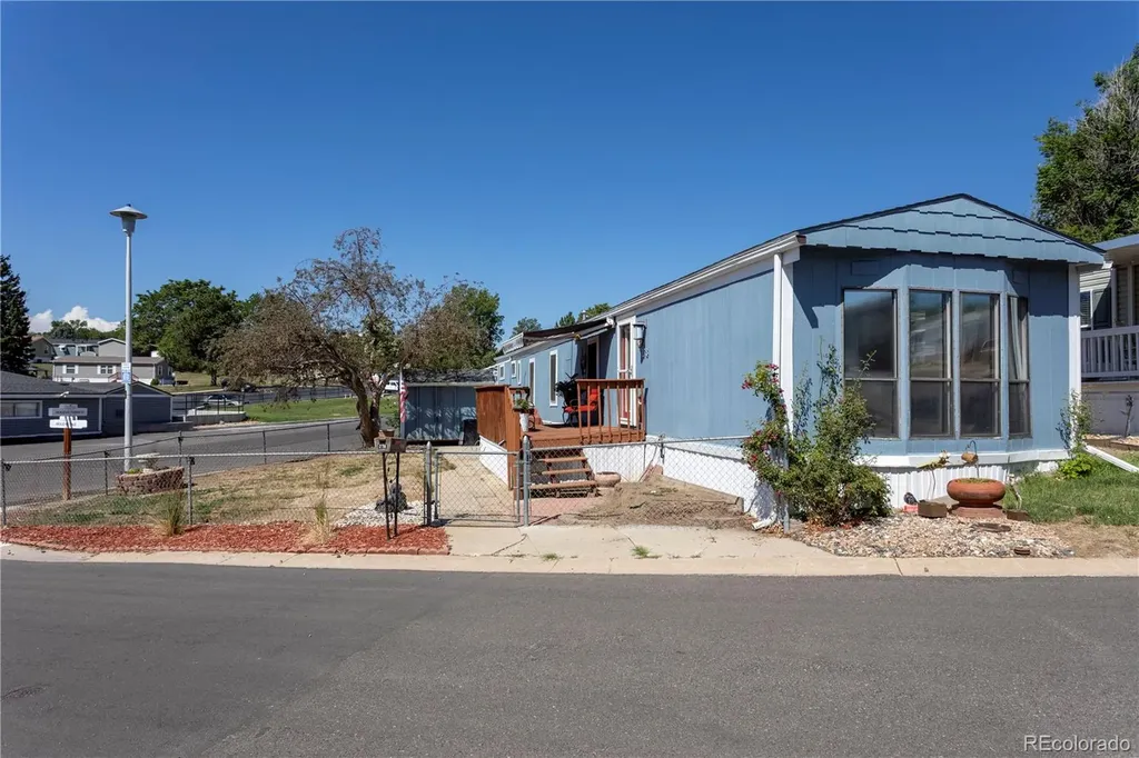 1801 NW 92 Avenue Denver CO 80260