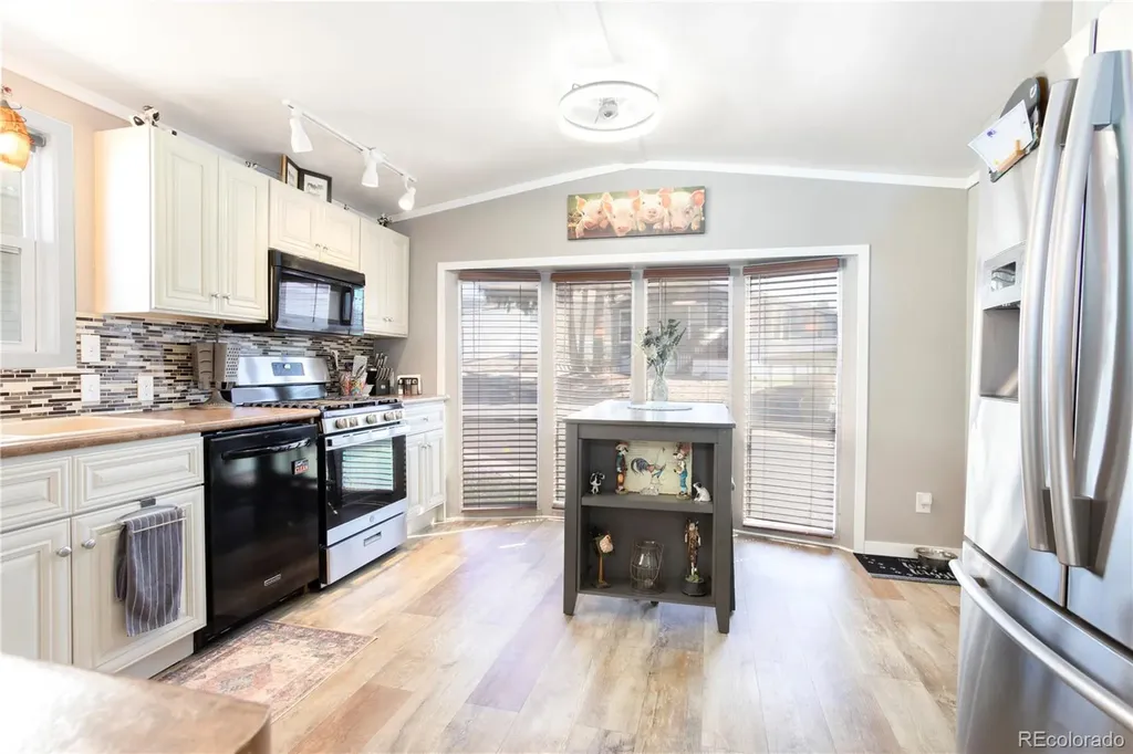 1801 NW 92 Avenue Denver CO 80260
