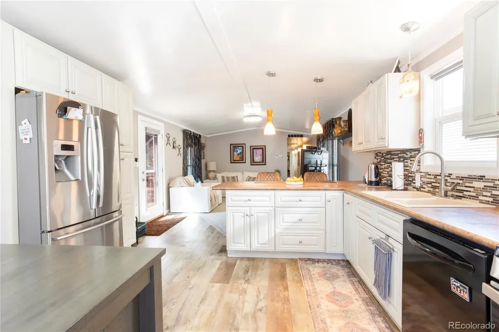 1801 NW 92 Avenue Denver CO 80260