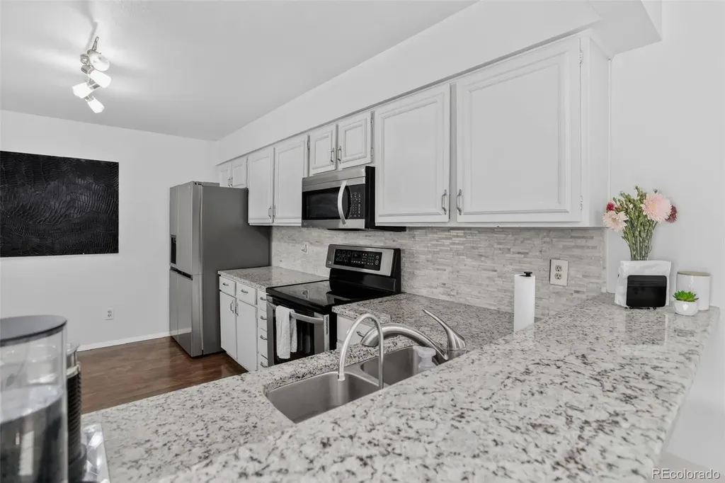 7205 S Gaylord Street Centennial CO 80122