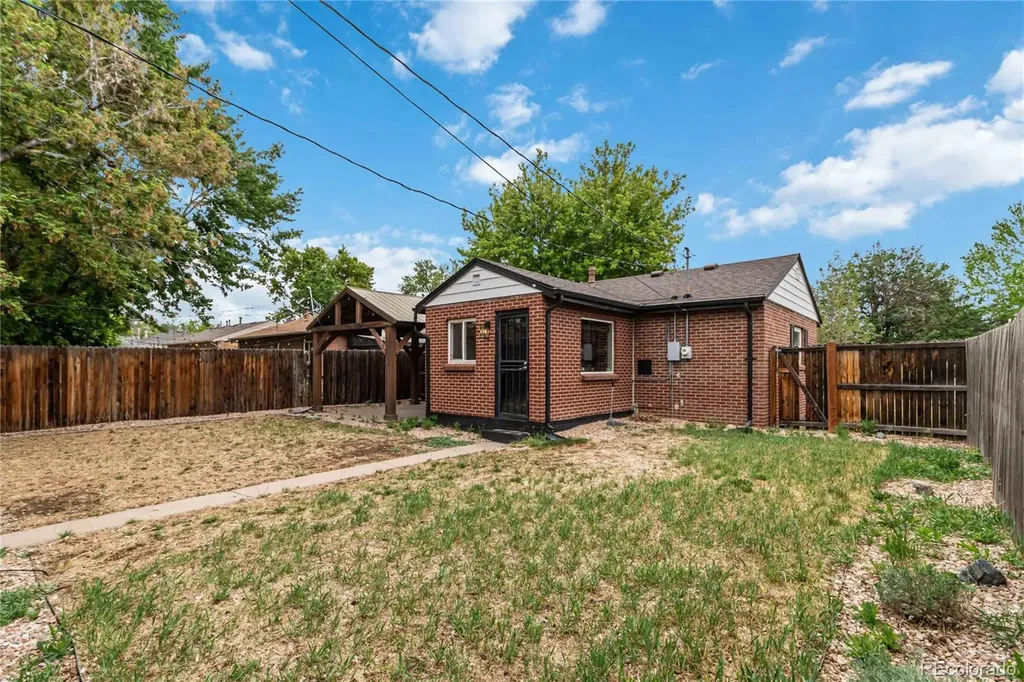 3511 Newport Street Denver CO 80207