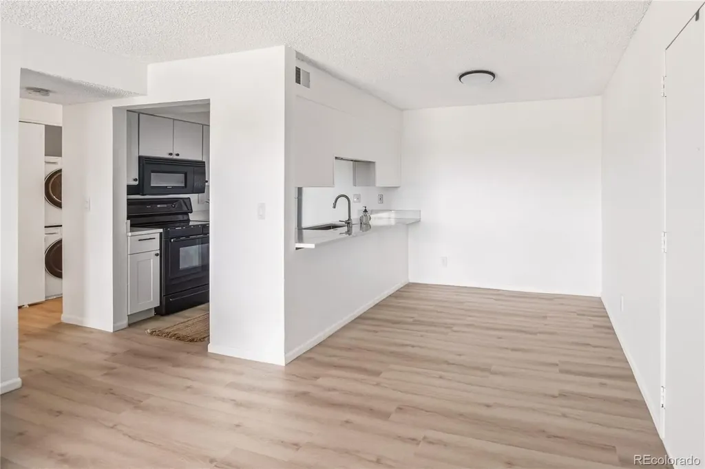 539 Wright Street Lakewood CO 80228