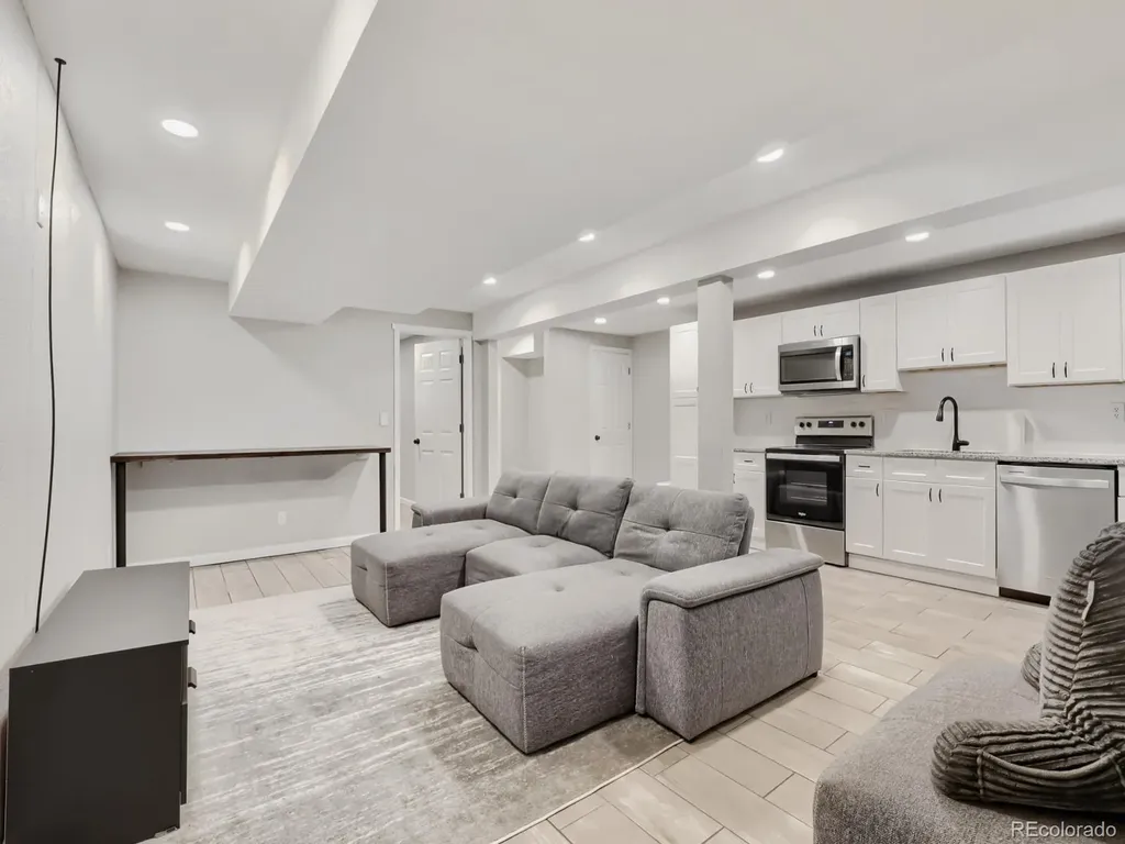 15057 E Louisiana Drive Aurora CO 80012