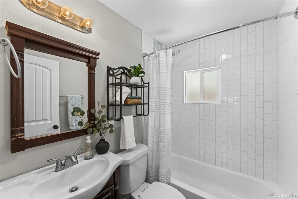 322 Nichols Court Colorado Springs CO 80905