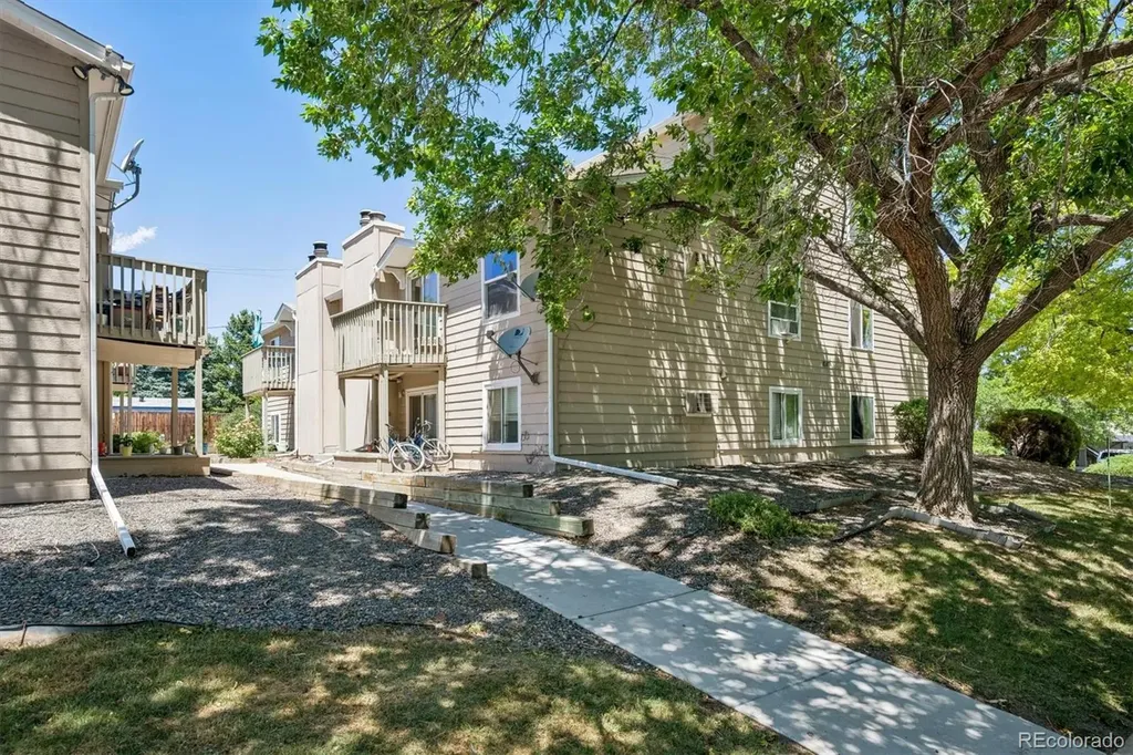 1087 Ingalls Street Denver CO 80214
