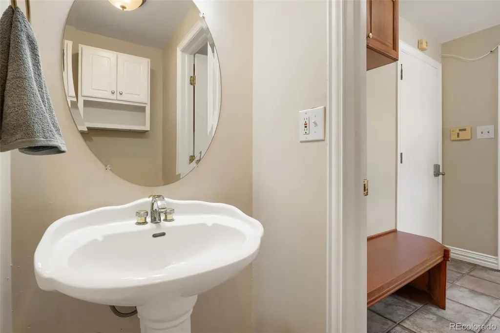 1260 E Easter Avenue Centennial CO 80122