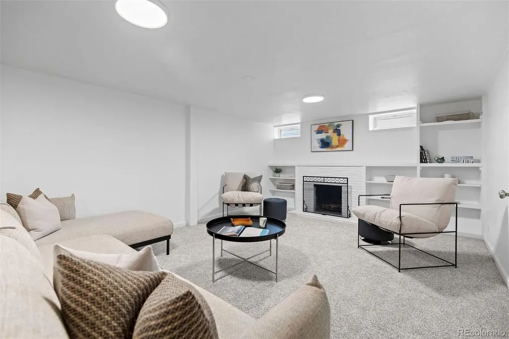 795 Jasmine Street Denver CO 80220