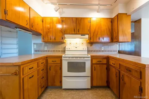 1495 W 10th Avenue Broomfield CO 80020
