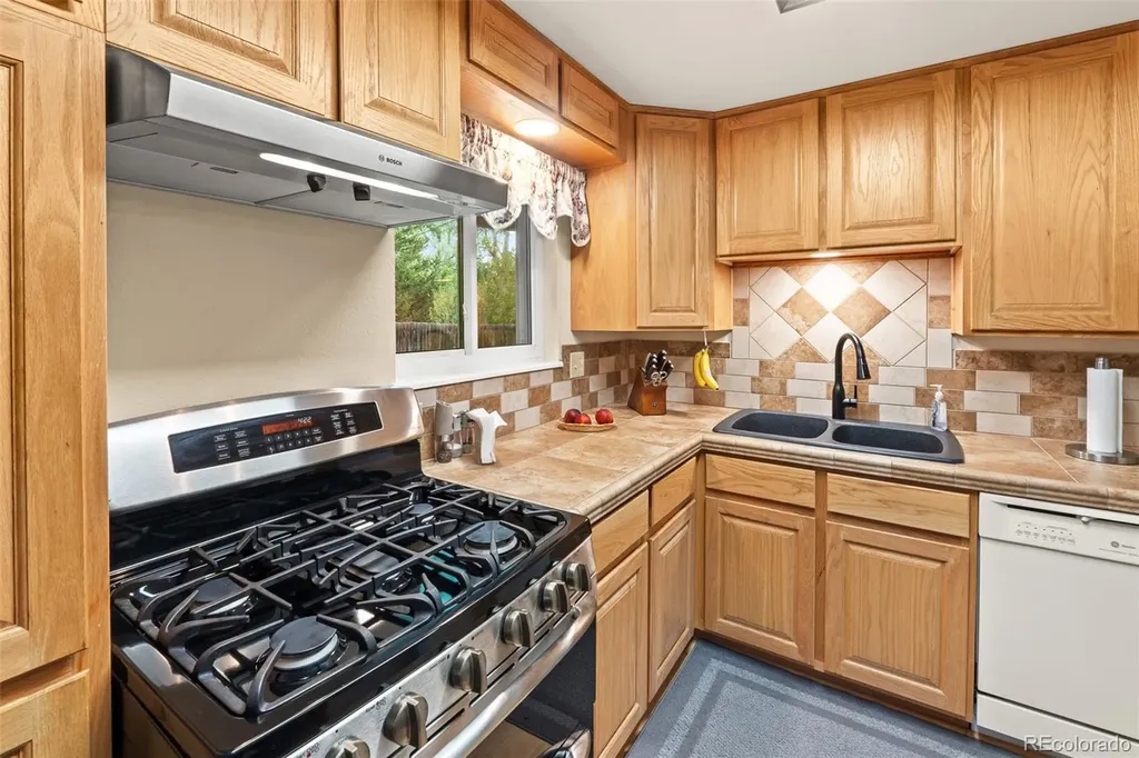 3057 S Alton Court Denver CO 80231