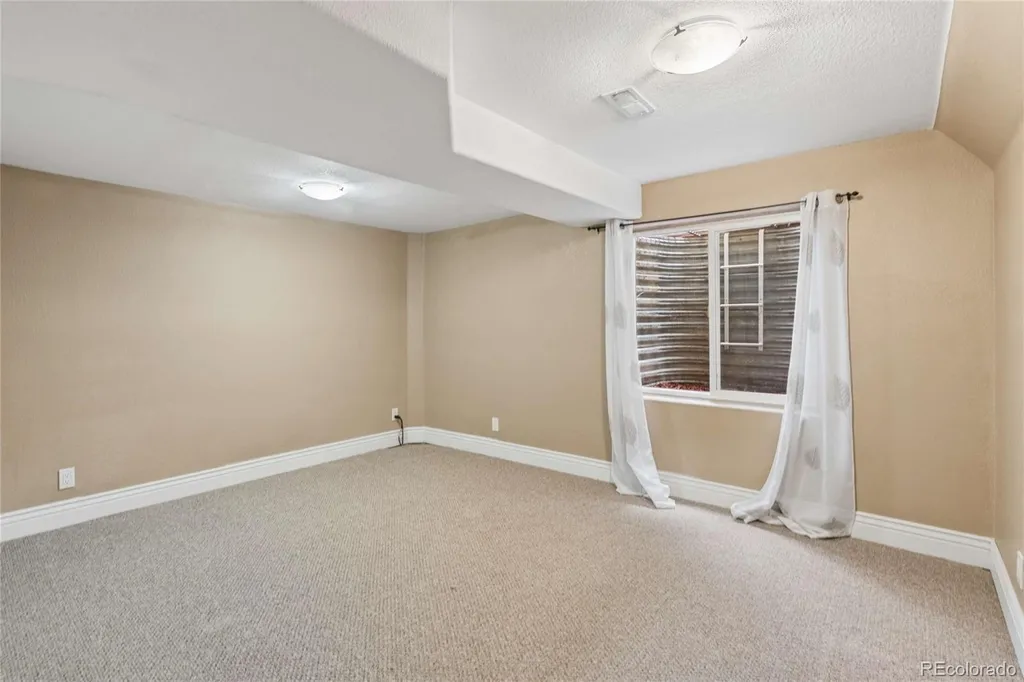 5497 S Zang Court Littleton CO 80127