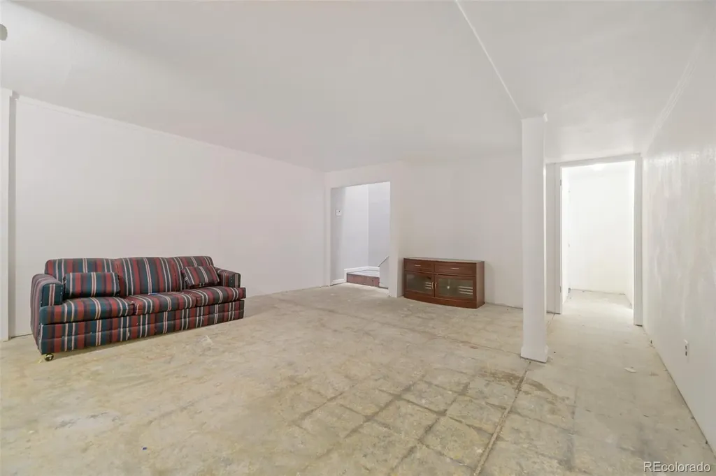 5040 Uvalda Street Denver CO 80239