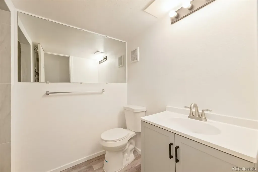 5040 Uvalda Street Denver CO 80239