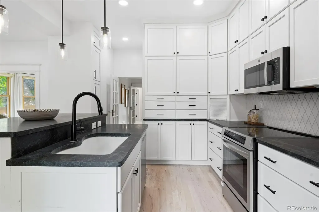 994 S Washington Street Denver CO 80209