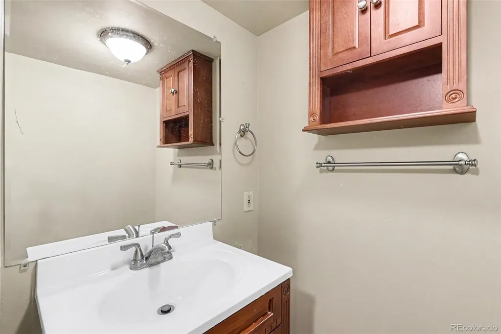 958 S Jasmine Street Denver CO 80224