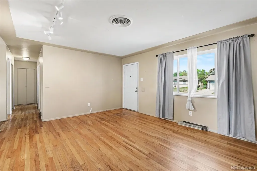 958 S Jasmine Street Denver CO 80224