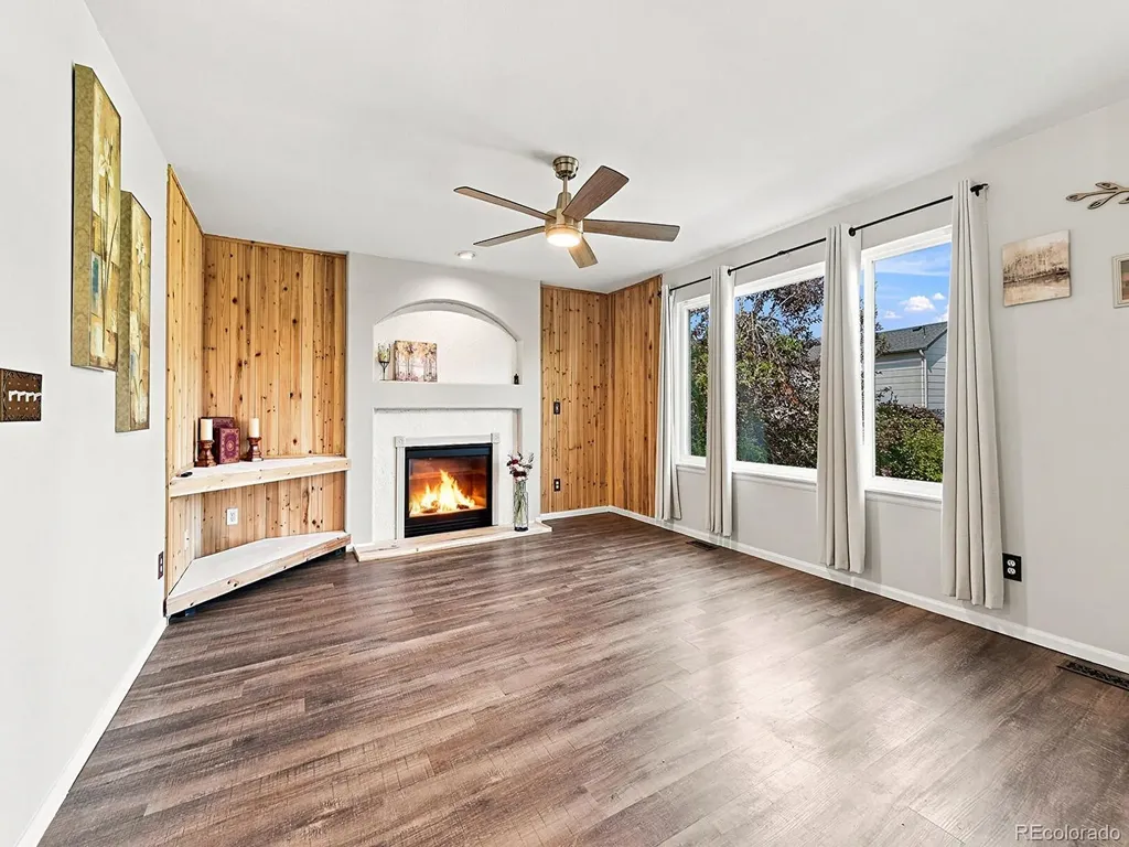 5571 S Yakima Street Aurora CO 80015