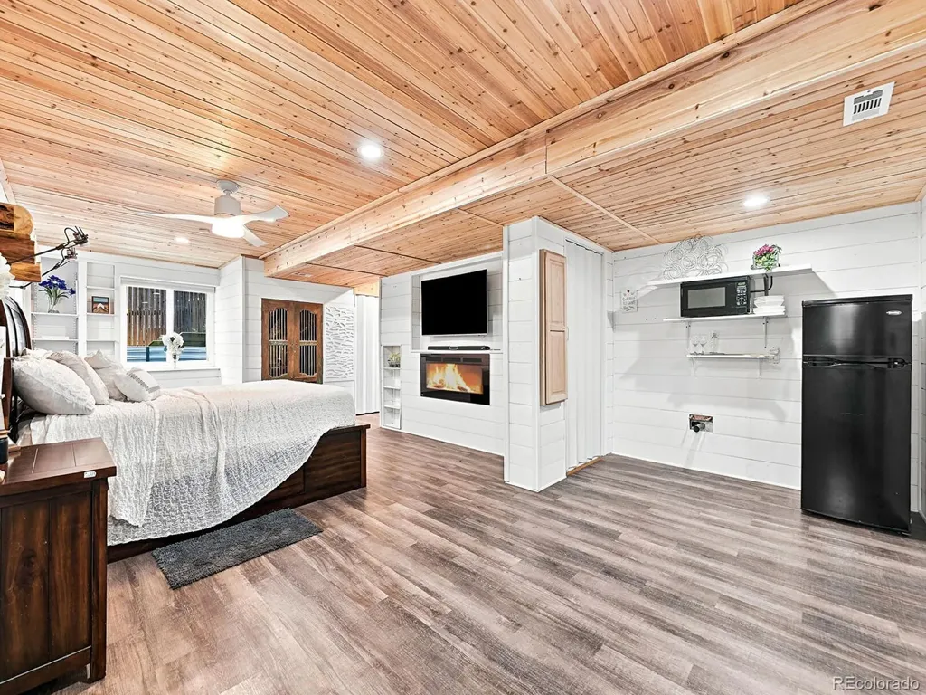 5571 S Yakima Street Aurora CO 80015