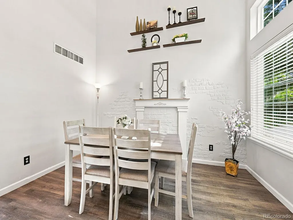 5571 S Yakima Street Aurora CO 80015