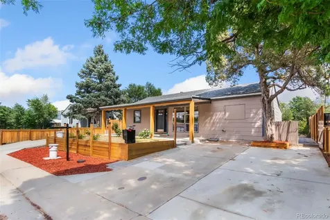 886 Kingston Street Aurora CO 80010