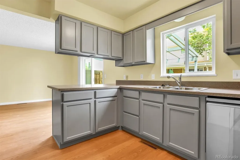 8913 E Chenango Avenue Englewood CO 80111