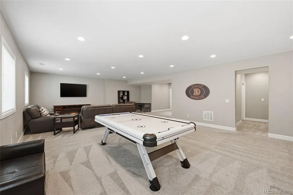 6449 Village Lane Centennial CO 80111