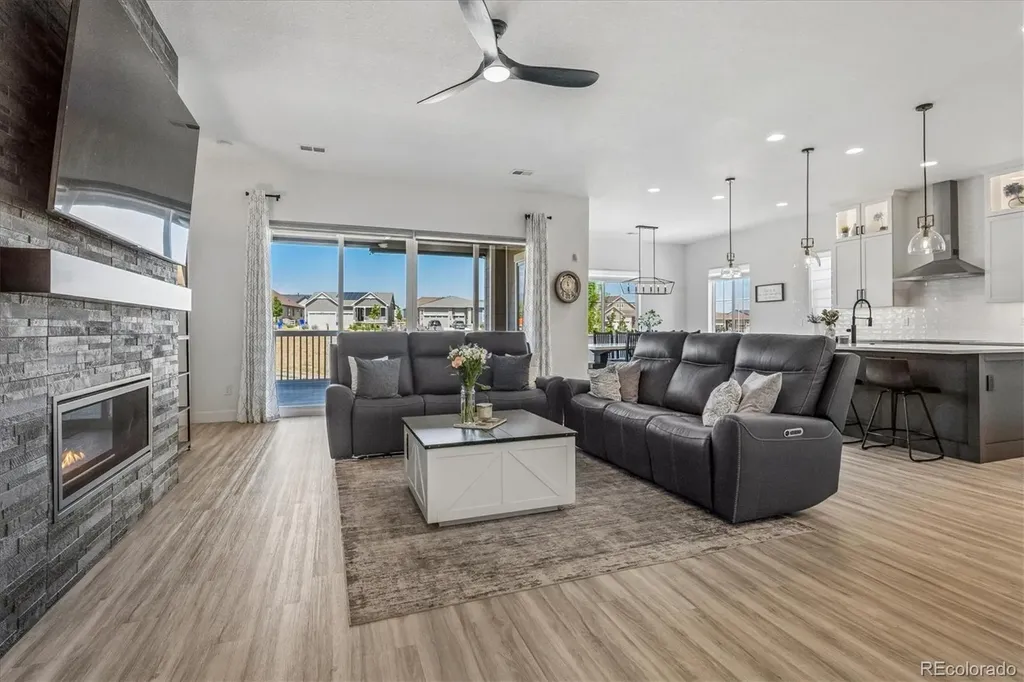 8985 Chalk Creek Place Littleton CO 80125