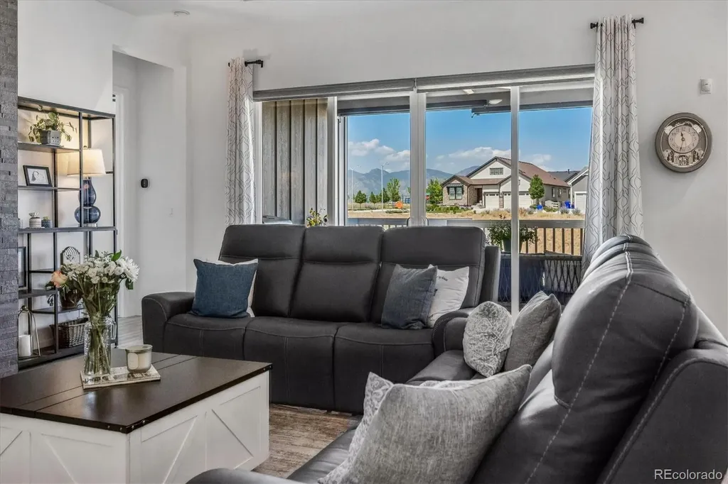 8985 Chalk Creek Place Littleton CO 80125