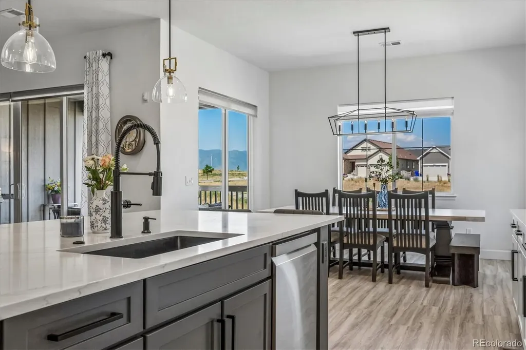 8985 Chalk Creek Place Littleton CO 80125